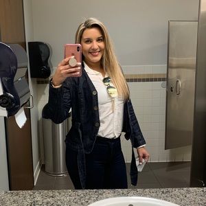 Meet your Posher, Maysbell